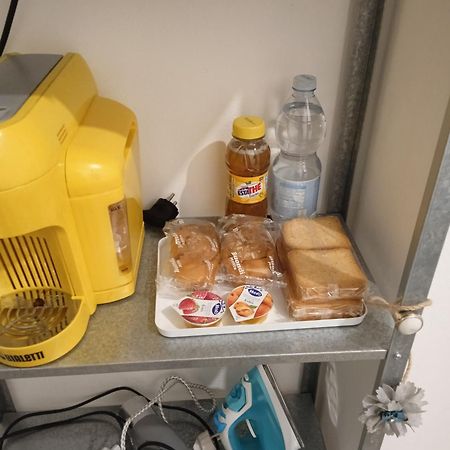 Apartamento La Stanza Nel Borgo Bolonia Habitación foto