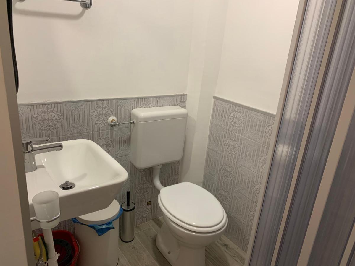 Apartamento La Stanza Nel Borgo Bolonia Exterior foto